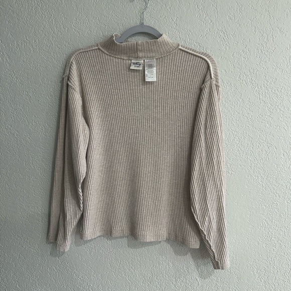 Disney Winnie the Pooh Ribbed Mock Neck Sweatshirt Beige Size L - Picture 9 of 10